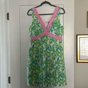 Classic Lilly Pulitzer Shift size 8